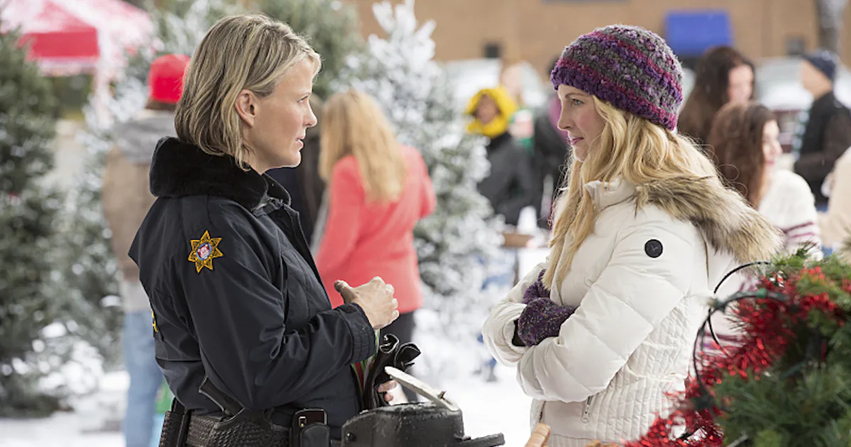 Sheriff Forbes Is Dying On The Vampire Diaries Because Caroline sheriff-forbes-is-dying-on-the-vampire-diaries-because-caroline