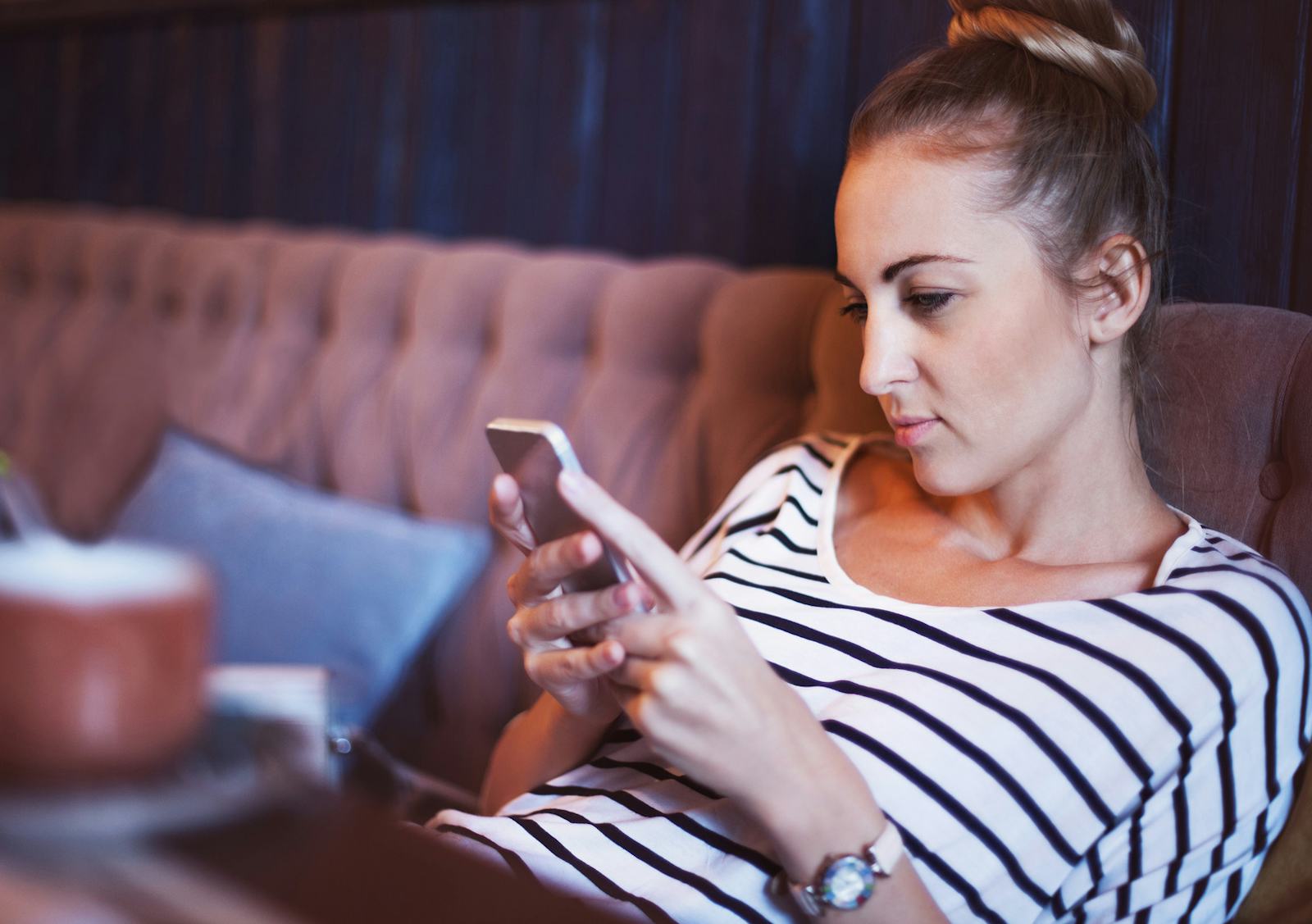 How To Start An Online Dating Conversation | VIDA Select good way to start a conversation in online dating