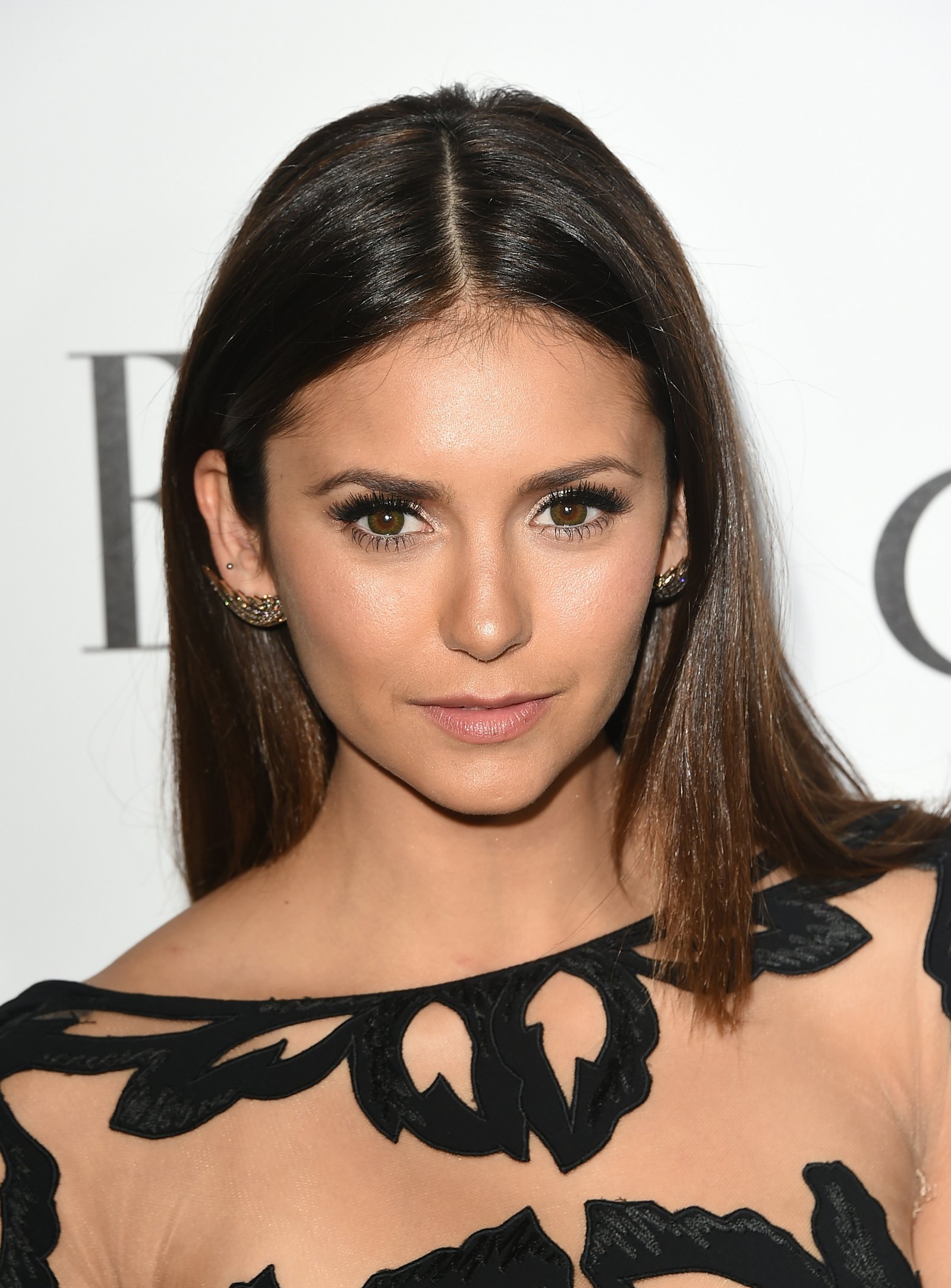 Is Nina Dobrev Dating Anyone The Vampire Diaries Star Is Living It