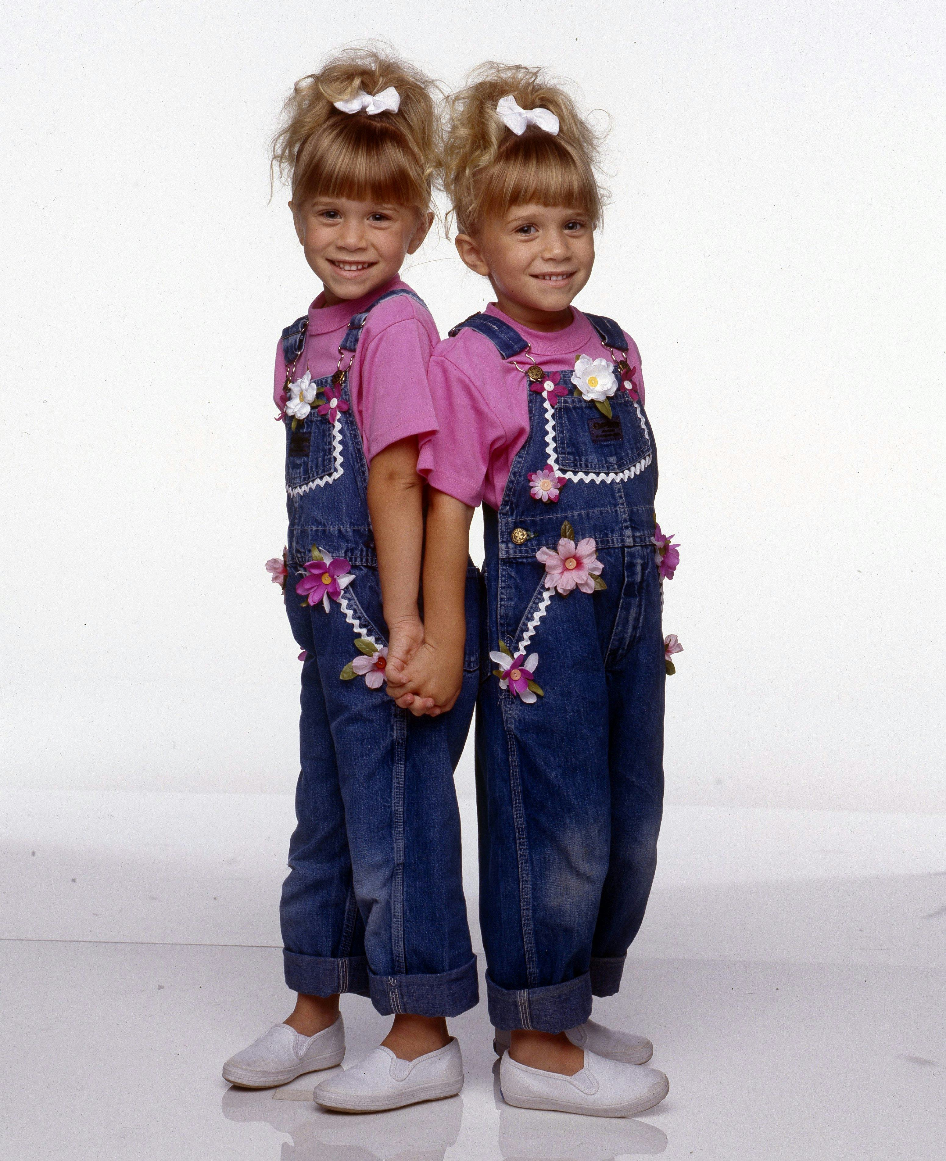 mary kate and ashley 90s outfits