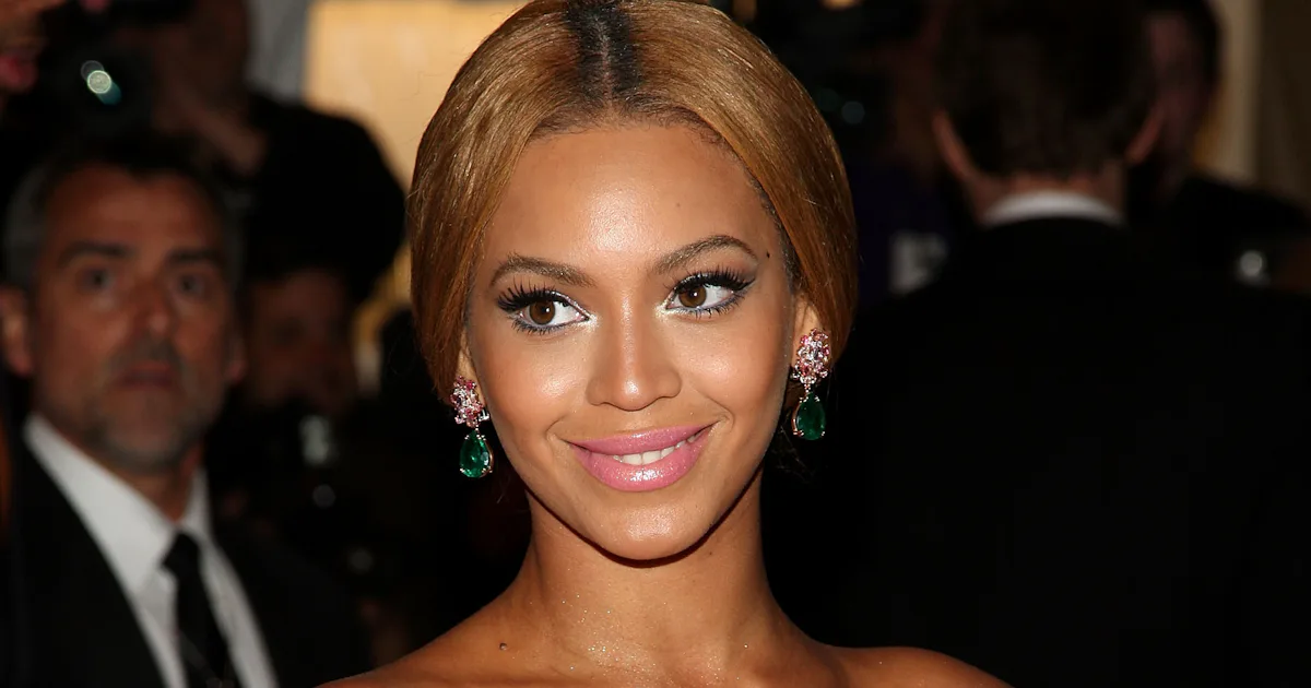 Beyonce's First Met Gala Dress Was Serious Prom Goals From Her Makeup ...