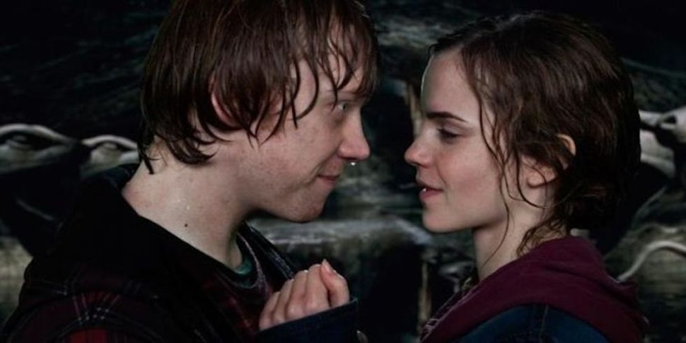 Why Ron And Hermione S First Kiss Was So Much Better In The Book