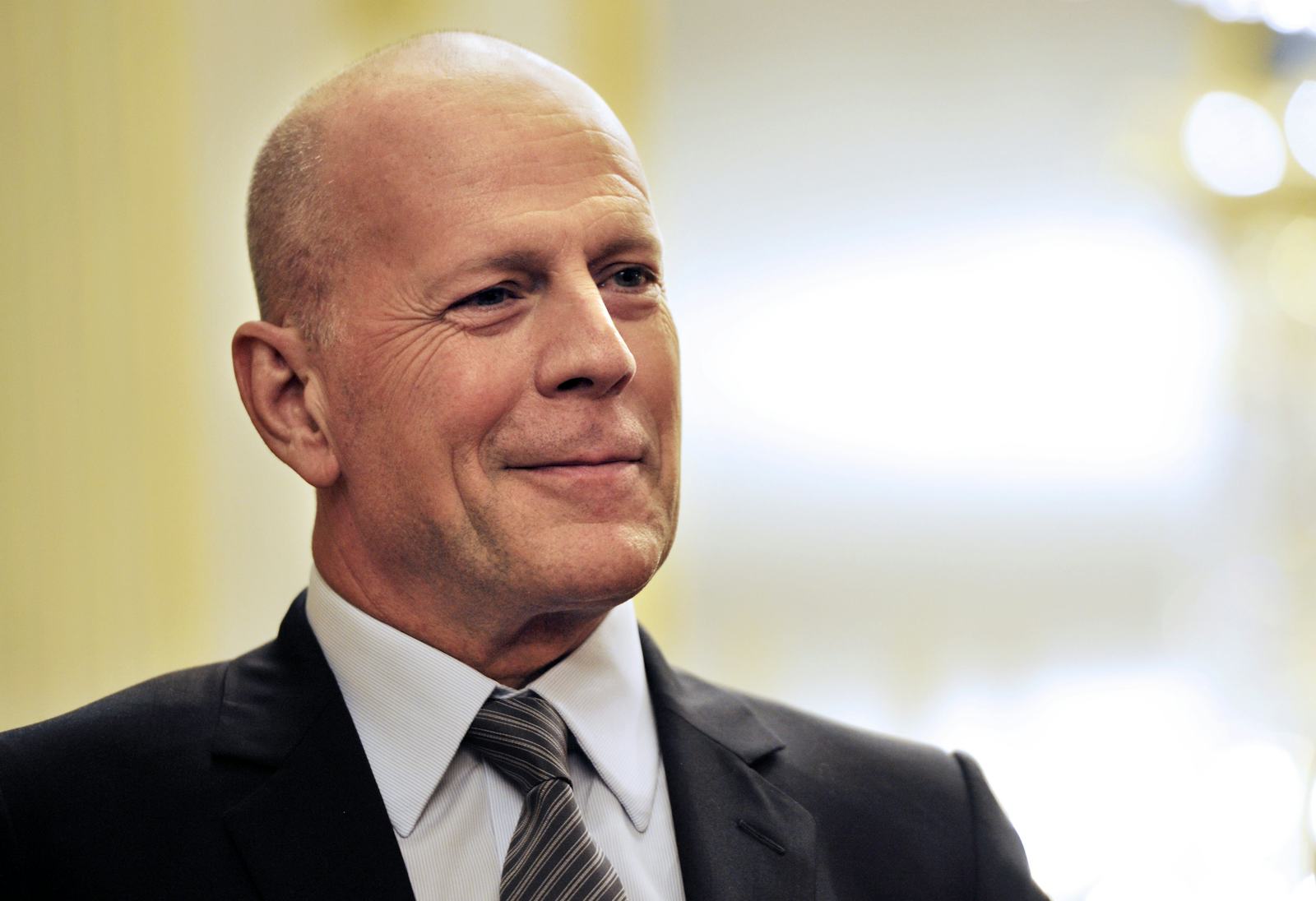 14 Reasons Why Bruce Willis Is The Sexiest Man To Ever Live — PHOTOS