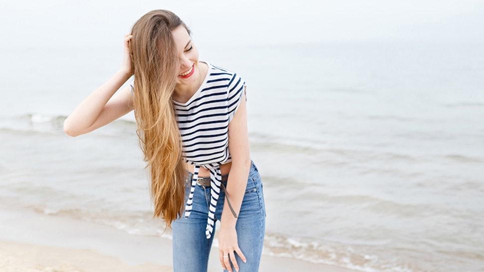 How To Make Hair Stay Straight In The Summer Despite All This