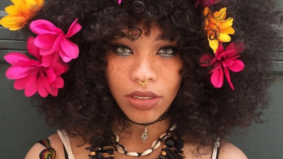 Pink Flower Hair 10 Black Women With Flowers In Their Hair Because They re Pink Flower Hair 10 Black Women With Flowers In Their Hair Because They re