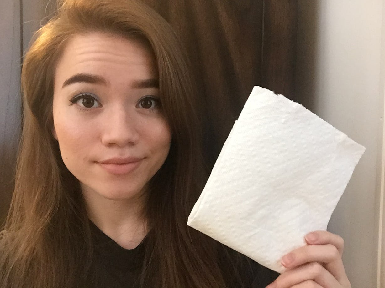 How To Take A Better Selfie Using A Paper Towel As A Makeshift Photographer S Tool