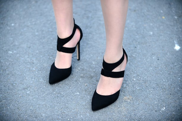 how to get comfortable walking in heels