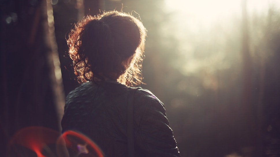 9 Hacks For Taming Winter Hair Static In A Pinch