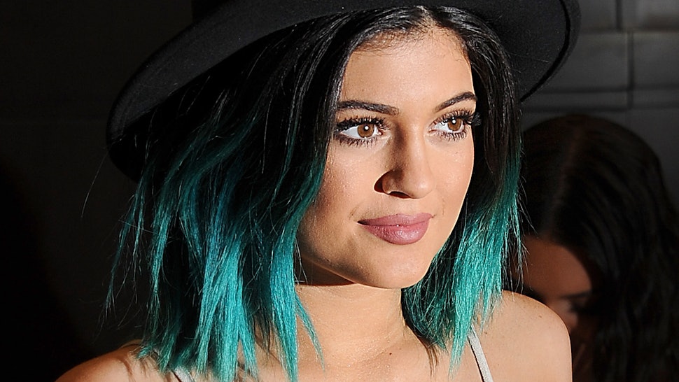 Is Kylie Jenner S Blue Hair A Wig It S Pretty Different From The