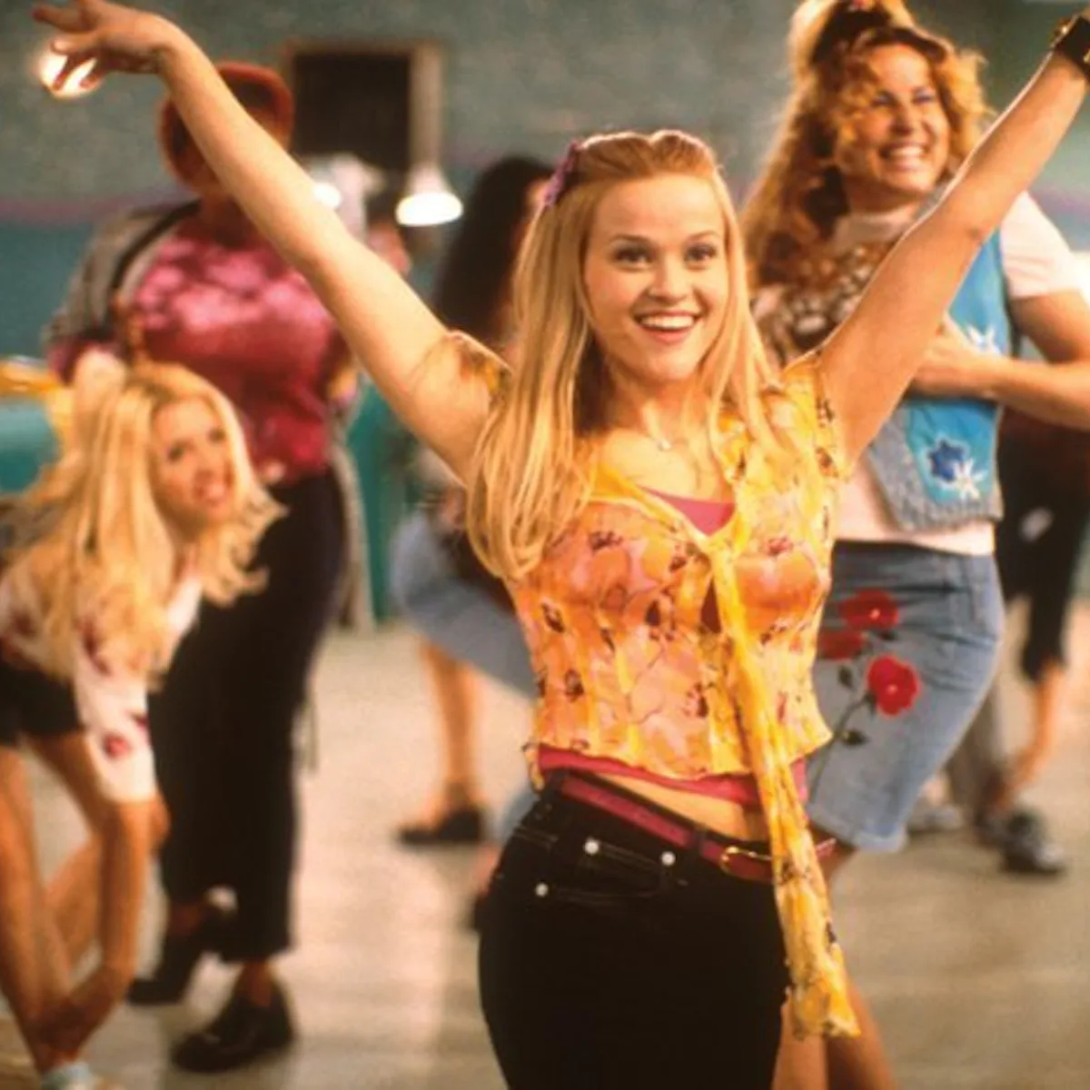 How To Get Elle Woods 'Legally Blonde' Style For When You Need To Perform A Bend & Snap How To Get Elle Woods 'Legally Blonde' Style For When You Need To Perform A Bend & Snap