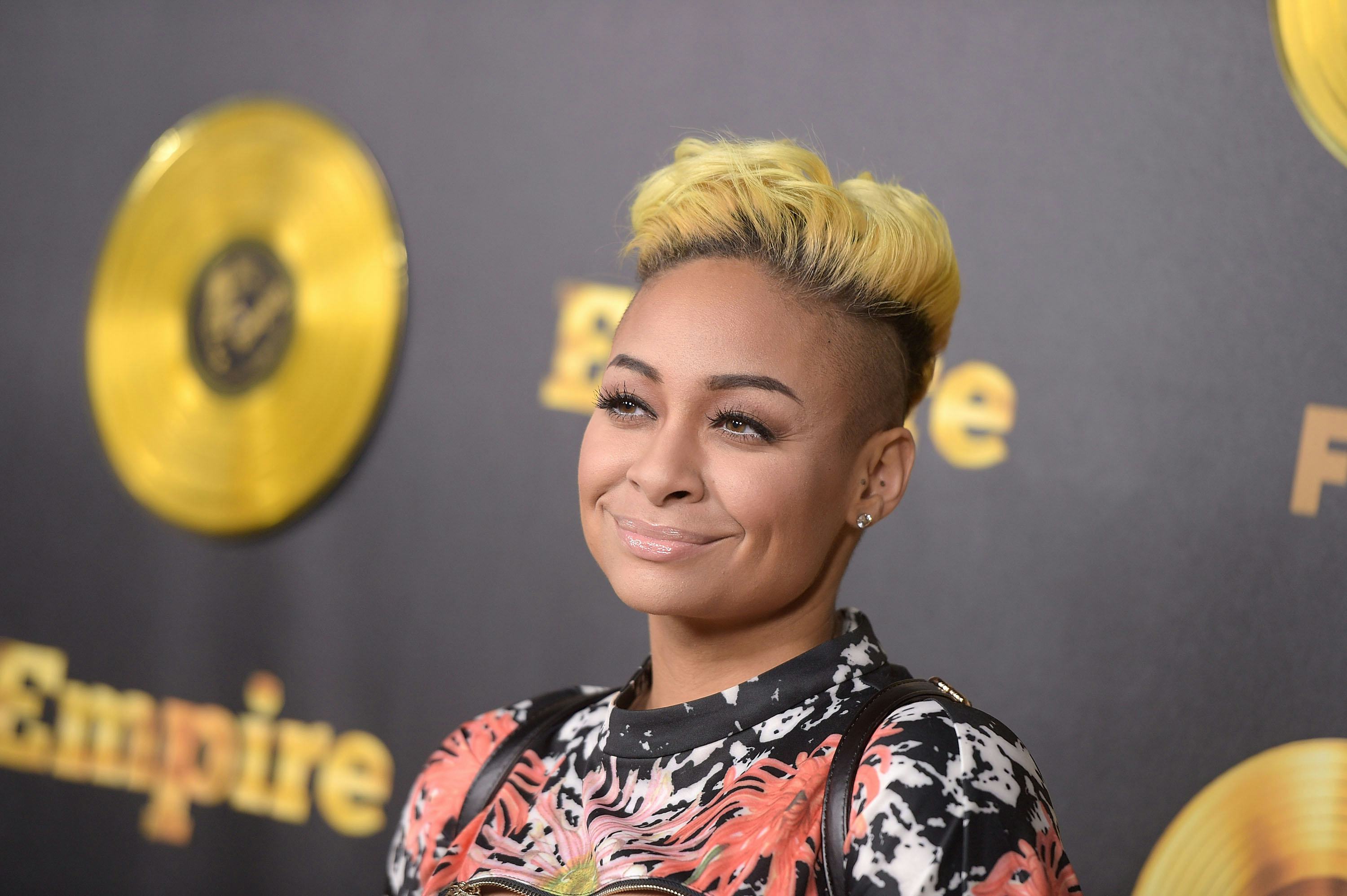 The 9 Most Raven Hairstyles Of Raven Symone Because She S Pretty