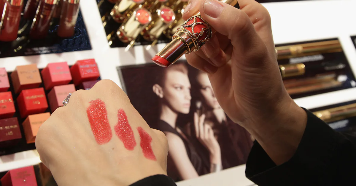 Glamour’s Lipstick Index Charts Beauty Trends In RealTime So You Can