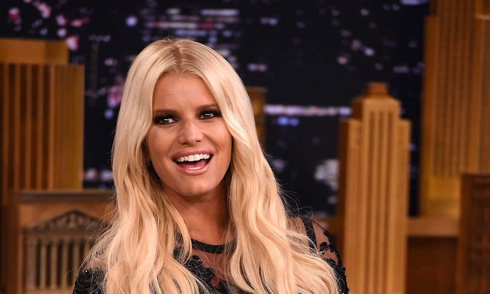 Jessica Simpson Almost Starred In 'Coyote Ugly' & She's Not The Only