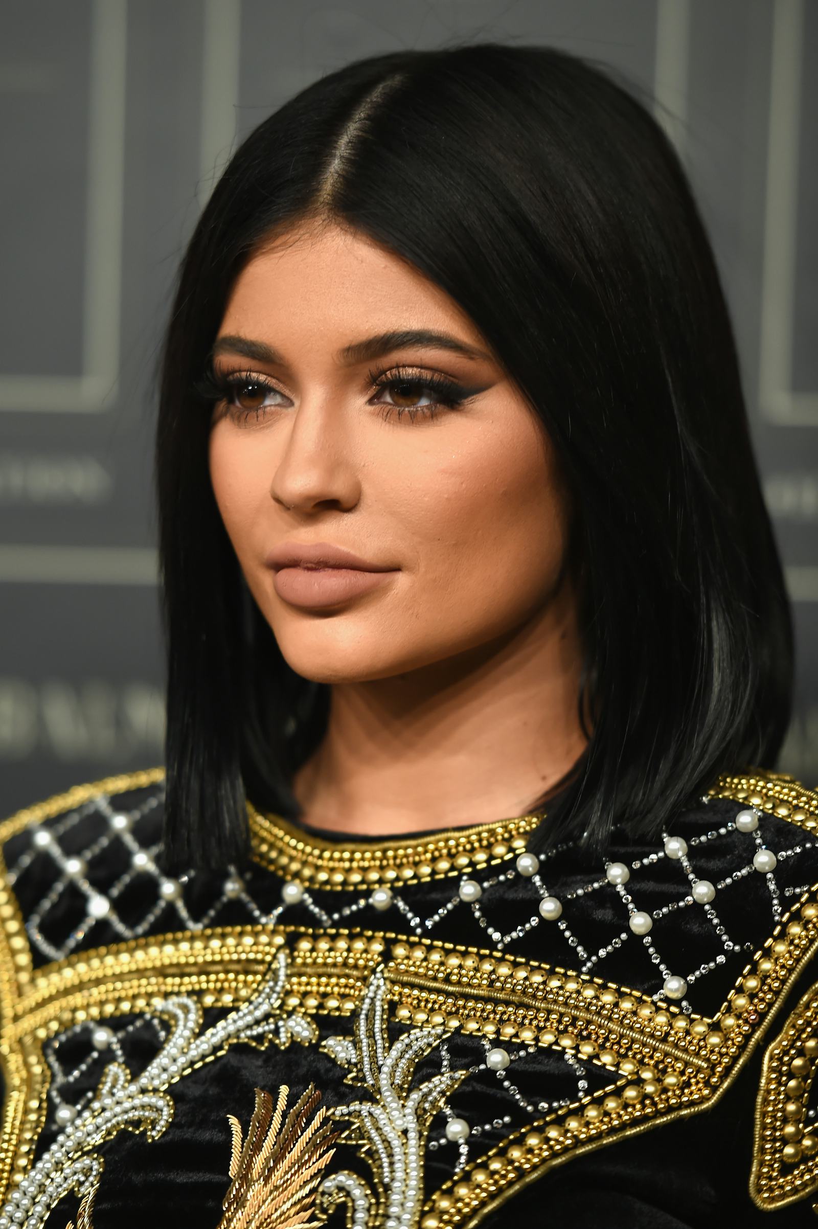 Steal Kylie Jenner's Snowboarding Look So You Can Shred In Style — PHOTOS