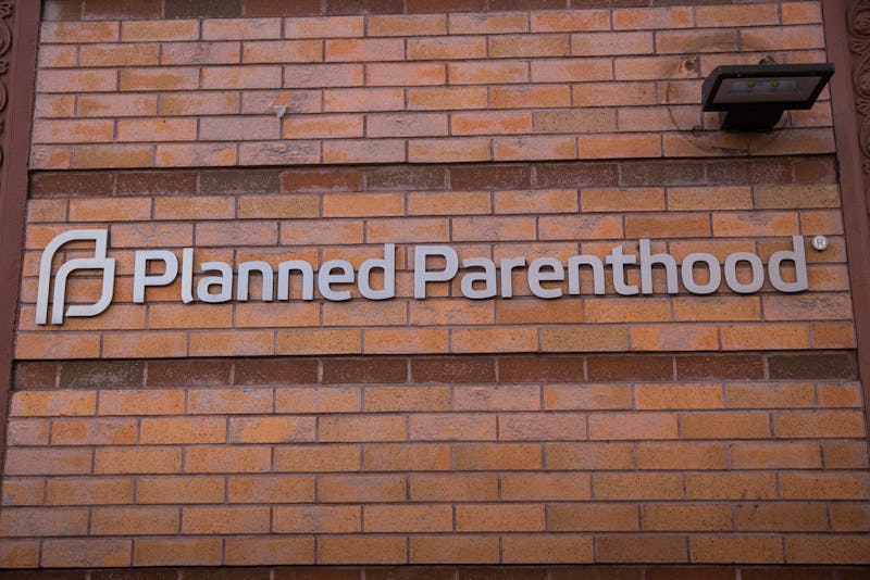 10 Ways To Help Planned Parenthood, Even If You Have No Free Time