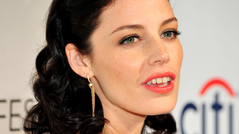 ‘Mad Men’s Jessica Pare Almost Got Deported Before Landing Role As ...