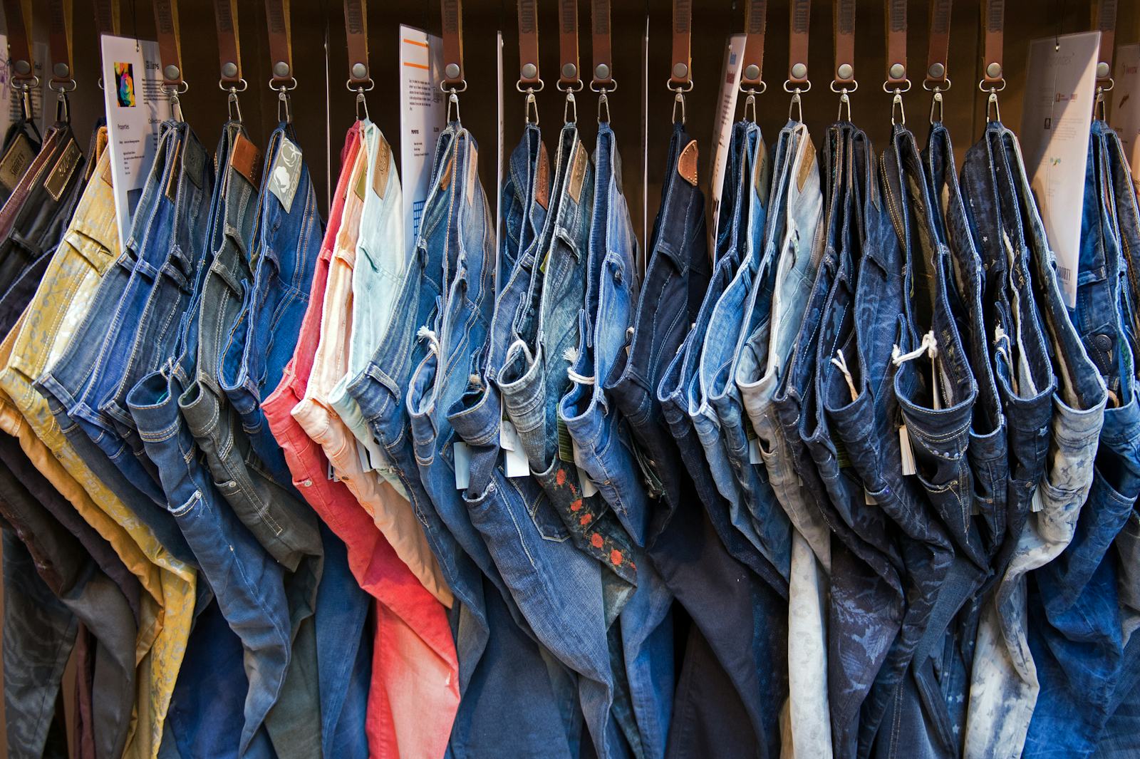 12 Signs Your Jeans Fit Wrong And Why You Need To Part With Them Now