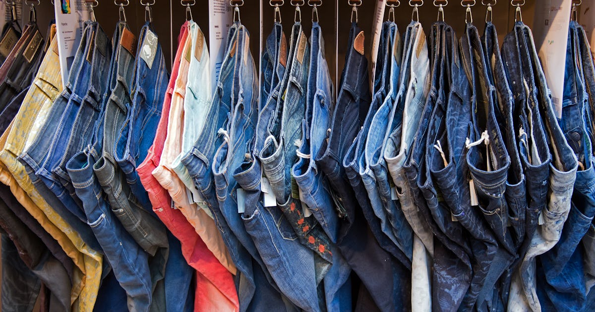 12 Signs Your Jeans Fit Wrong And Why You Need To Part With Them Now