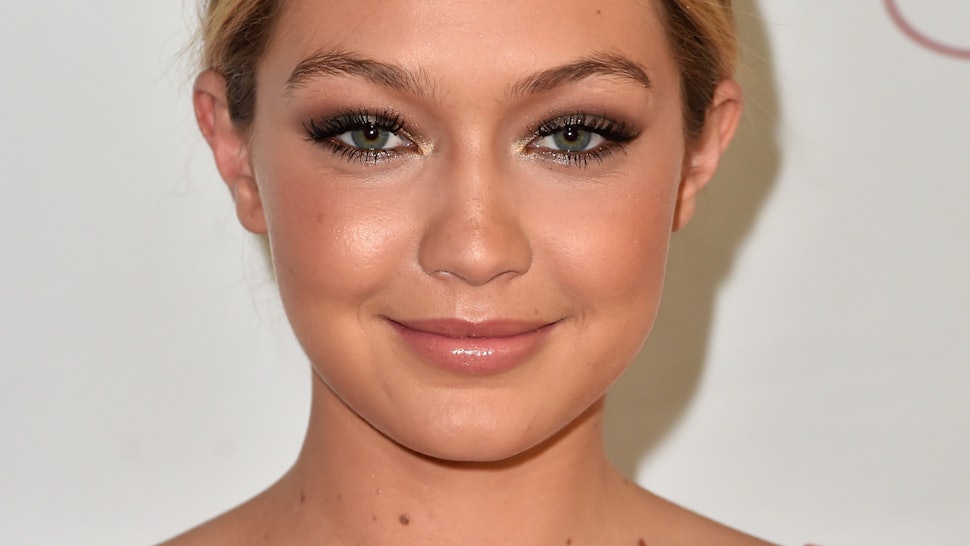 gigi hadid posts double chin selfie and the accompanying caption and