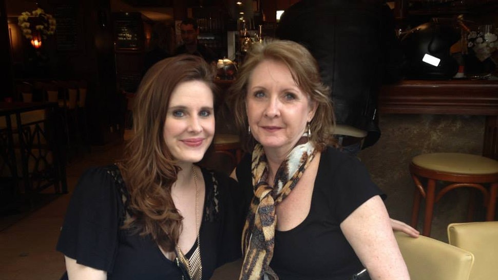 This What You Learn About Love When Your Mom Is An Astrologer, Because Sign Incompatibility Is ...