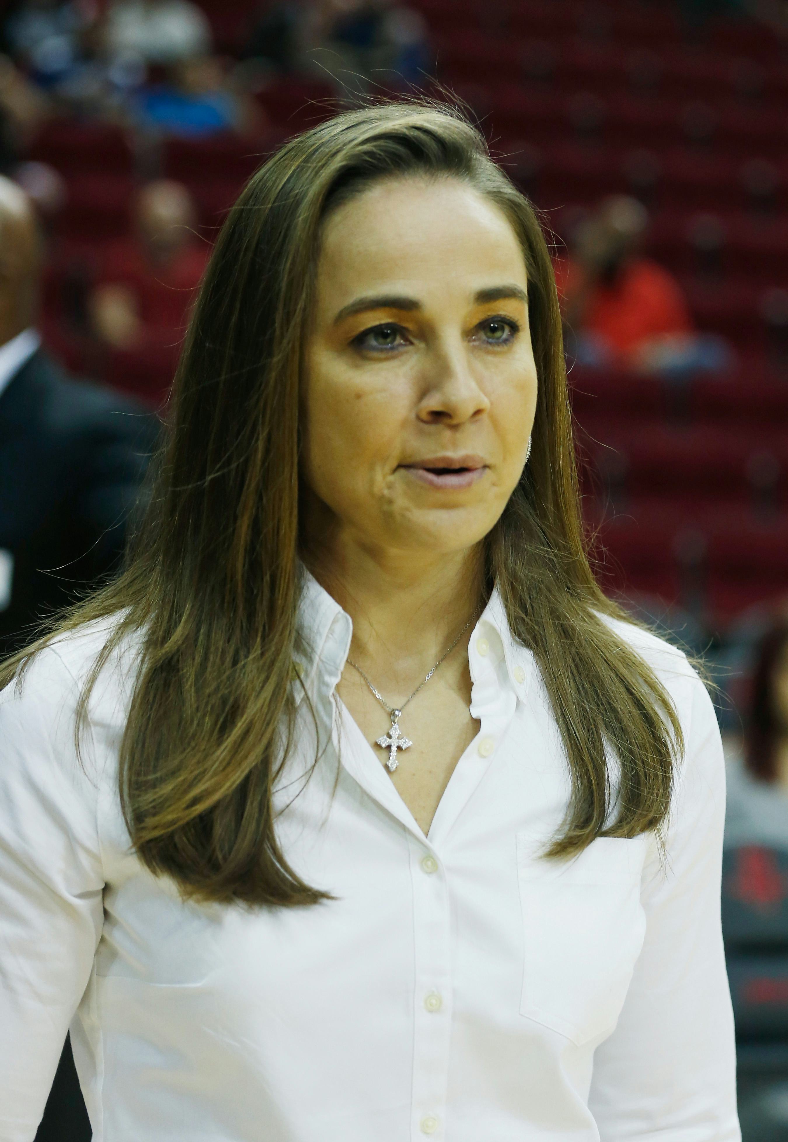 Becky Hammon, First Female NBA Coach, Leads The Spurs To Summer League ...