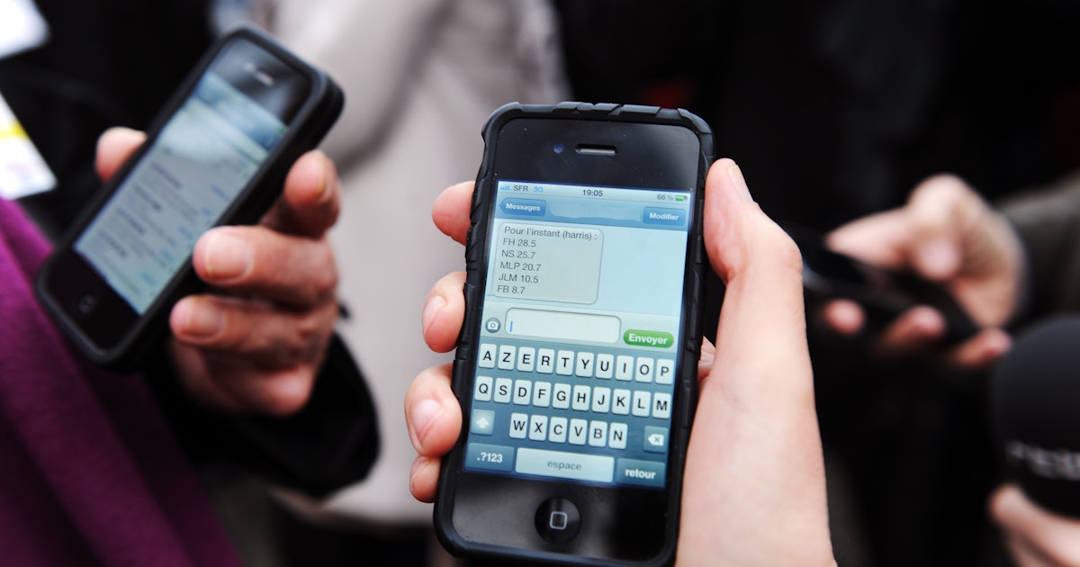 Can You Remove Someone From A Group Chat? On iMessage It's Way Easier