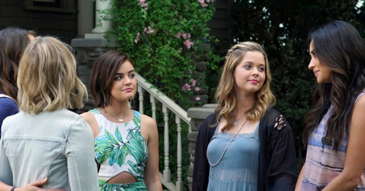 'Pretty Little Liars' Time Jump Preview From ComicCon Shows The Liars