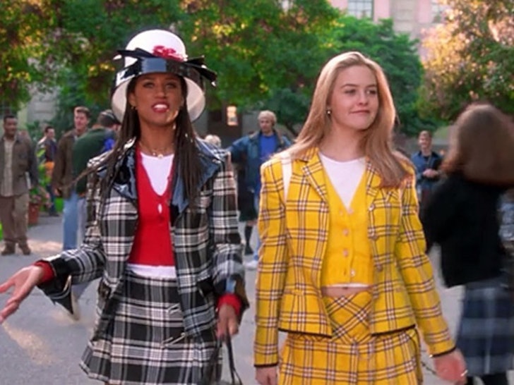 9 Fashion Presents We All Wanted In The '90s & Early 2000s — PHOTOS