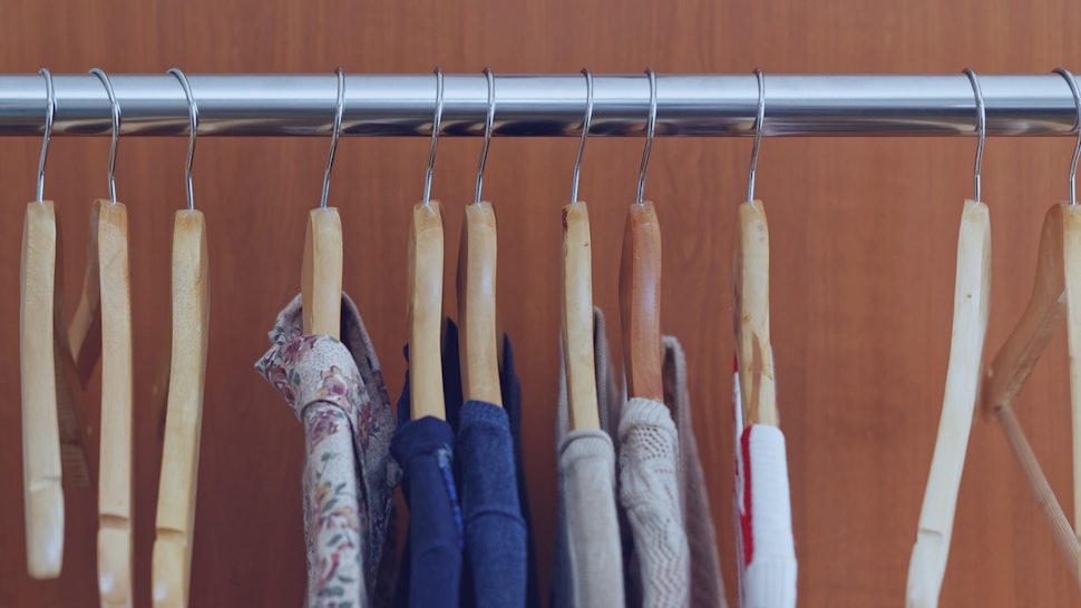 How To Clean Out Your Closet With 5 Weird Hacks That Will