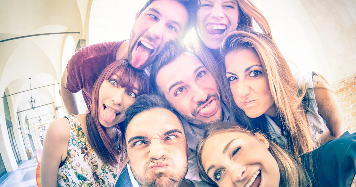 Squad Is An App For Meeting Other Groups Of Friends, And Here's What ...