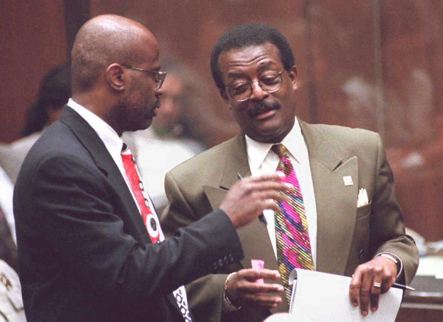 Johnnie Cochran's History With Police Brutality Helps Explain His ...