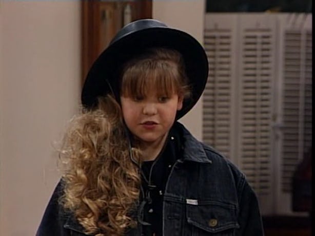 9 Super '90s D.j. Tanner Outfits From 'full House' That Were Fashion 