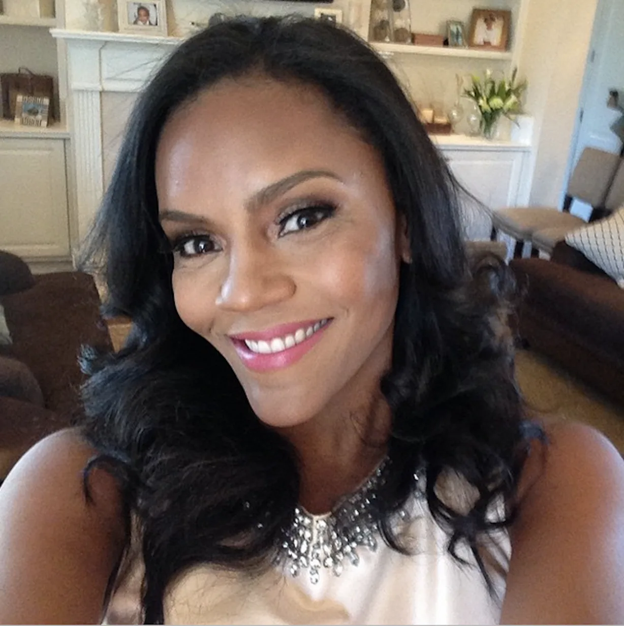 Ellen Rourke Who Is Ellen Rucker Carter? The 'Love Thy Sister' Star Is A Really ...