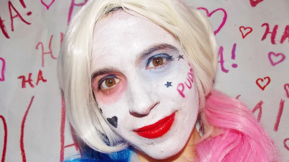 A Harley Quinn Makeup Tutorial So You Can Get A Suicide Squad