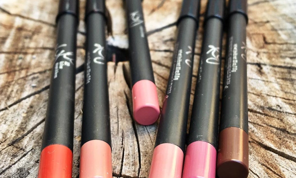 Catalogues liner kit how apply pencil to lip nordstrom Windsor to liner pencil apply kit how lip sizes