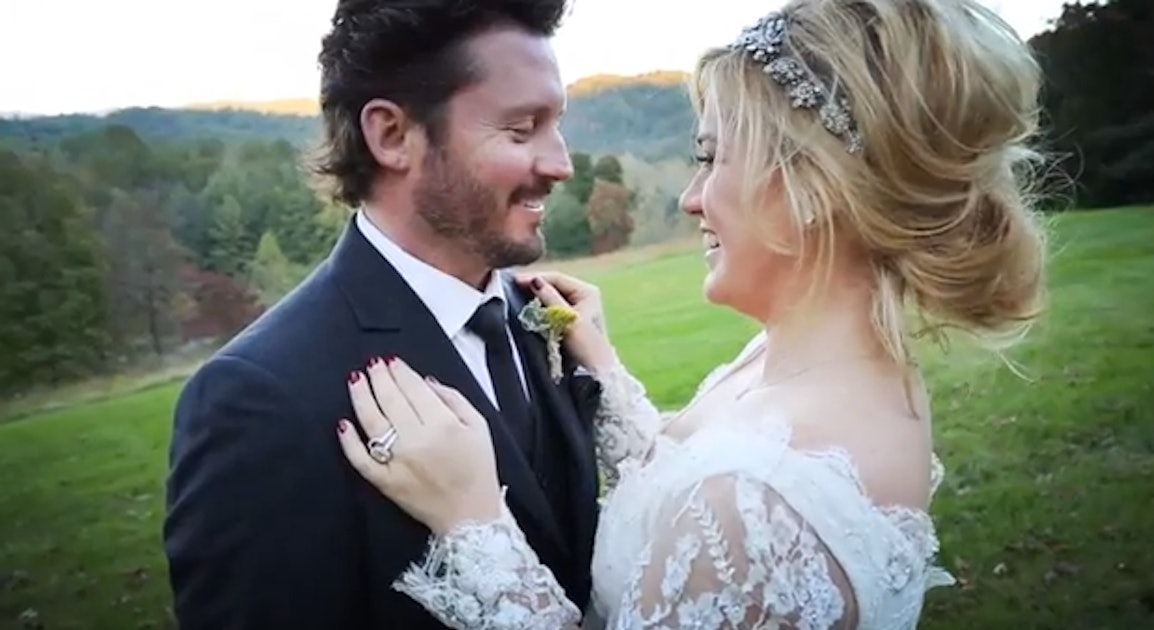 Kelly Clarkson Wedding / Kelly Clarkson marries Brandon Blackstock