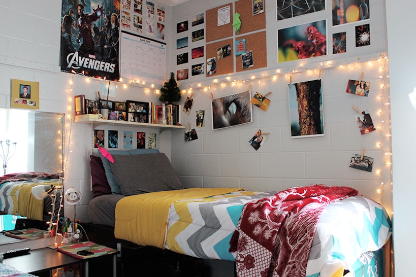 16 Dorm Room Supplies You Need For The Chicest Space Possible