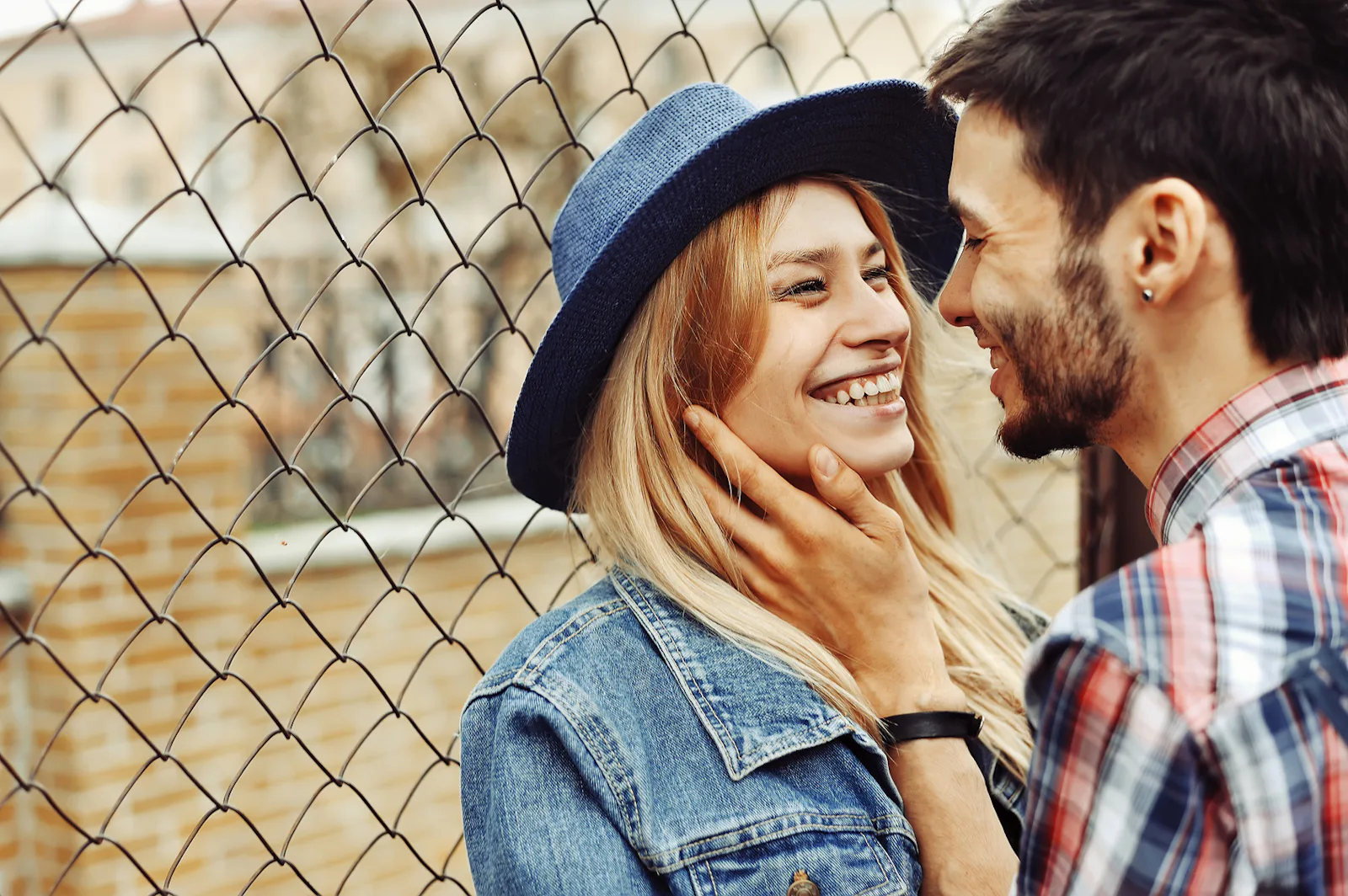 6 Reasons Why You Shouldn t Care About What You Wear On A First Date So Dress To Impress Yourself 6-reasons-why-you-shouldn-t-care-about-what-you-wear-on-a-first-date-so-dress-to-impress-yourself