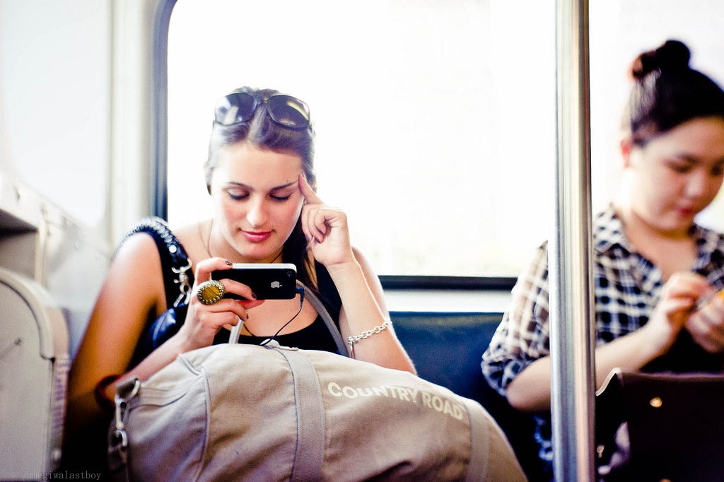 People Try Living Without A Cellphone For A Week And The Results Are