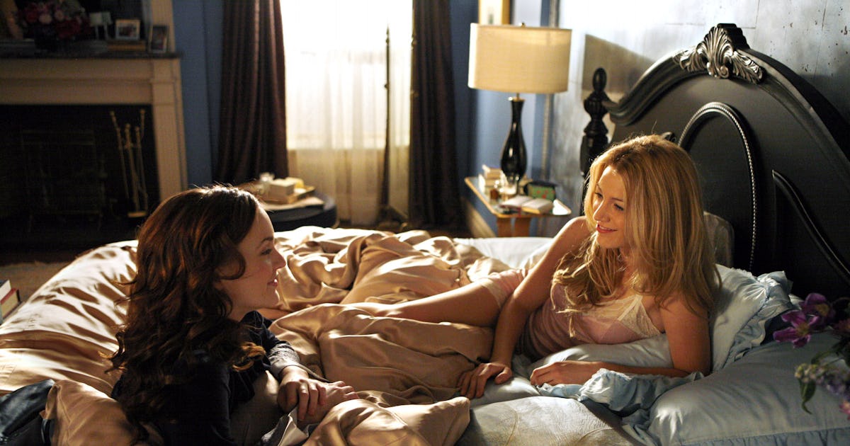16 Essential Steps To Having The Ultimate Adult Slumber Party Because 16-essential-steps-to-having-the-ultimate-adult-slumber-party-because