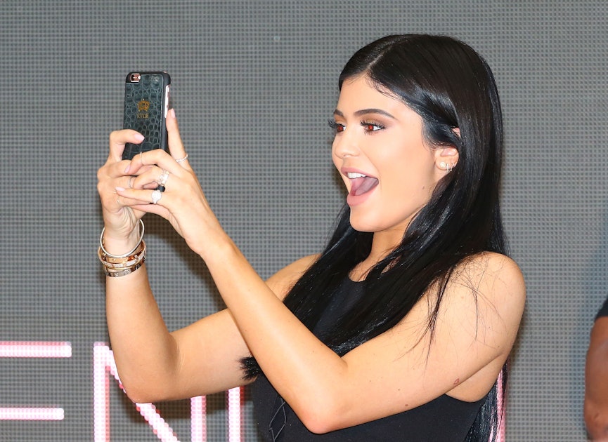 Kylie Jenner In Her Pajamas Will Give You Fomo So Slip Those Pjs Back