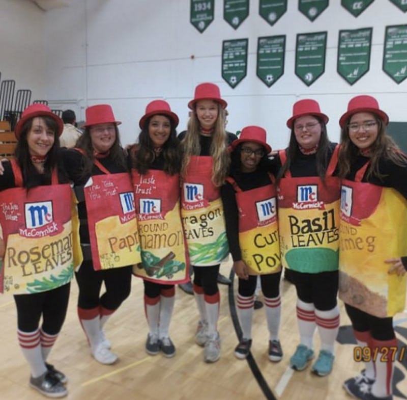 13 Last-Minute Group Pun Halloween Costume Ideas For You And ...