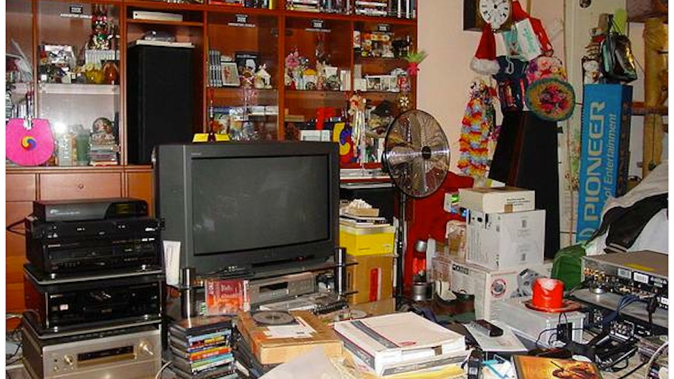 I Put Up A Terrible Craigslist Apartment Ad And I Was