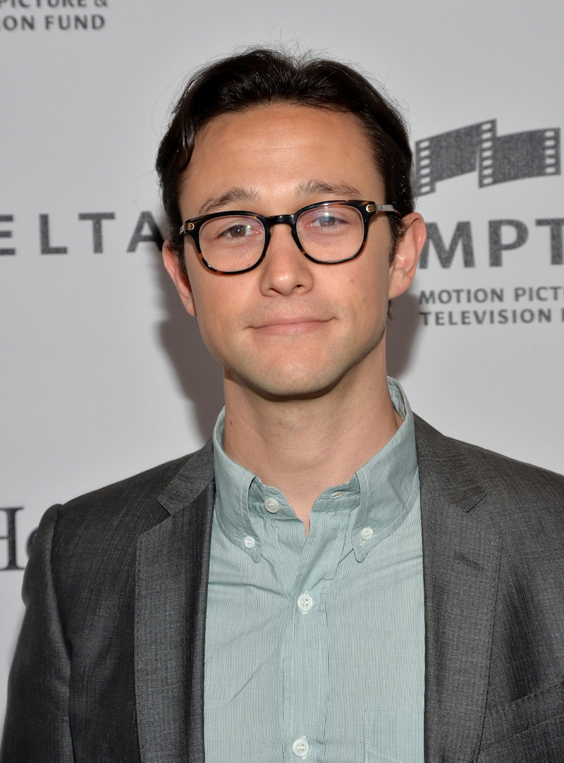 Joseph Gordon Levitt As Philippe Petit In The Walk Is Almost Unrecognizable Photo