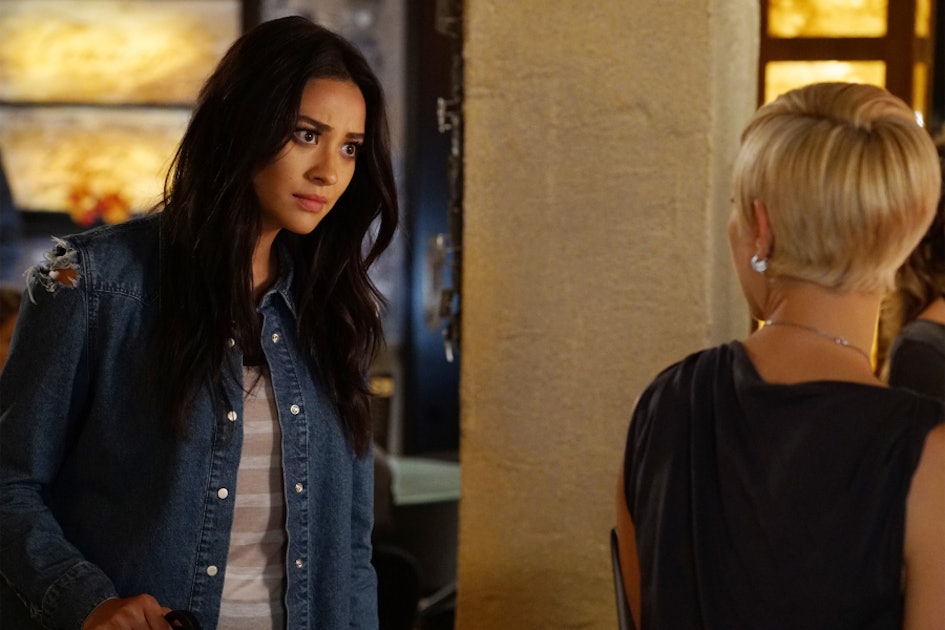 Did Emily Kill Charlotte On 'Pretty Little Liars'? This Clue Suggests ...