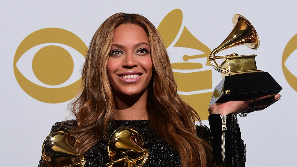 Beyonce's Untouched Photos Spark Negative Reactions From Those Who ...