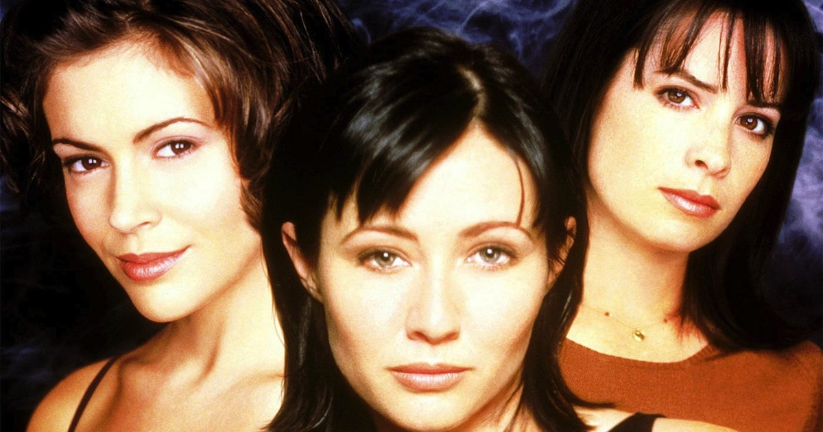 10 Things From The Charmed Pilot You Never Noticed Because