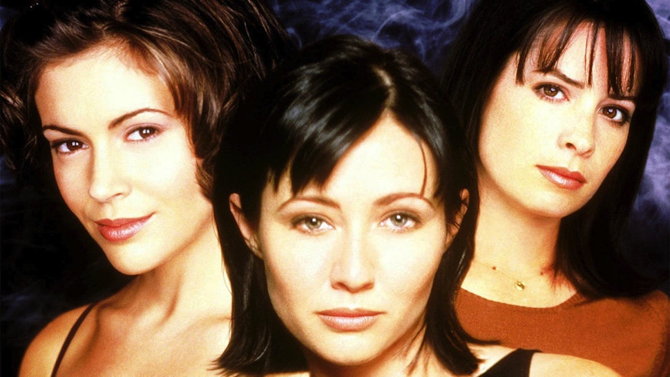 10 Things From The Charmed Pilot You Never Noticed Because
