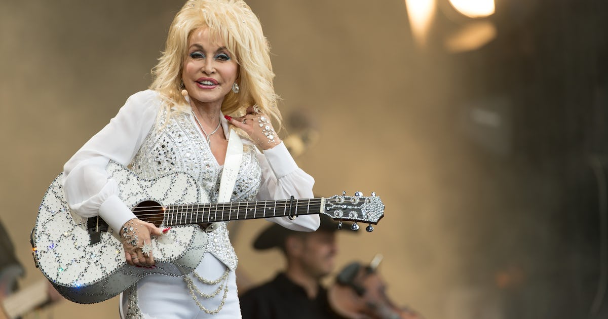 Dolly Parton Rocked Glastonbury's Socks Off & Is Still As Awesome As
