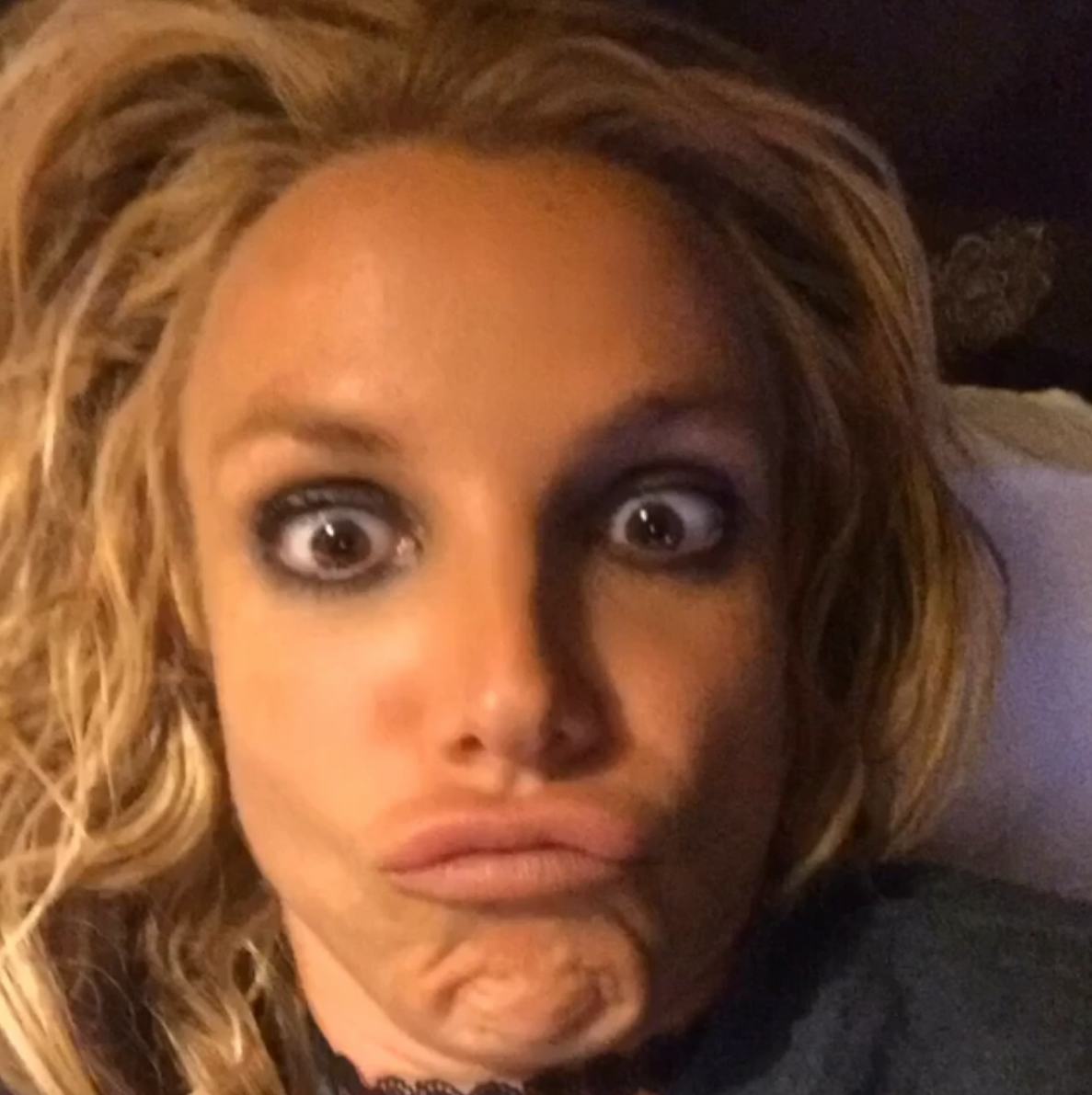 Britney Spears Gives "Don't Worry, Be Happy" A Whole New Meaning With ...